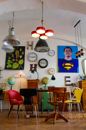 Muebles antiguos y antigüedades en Viena